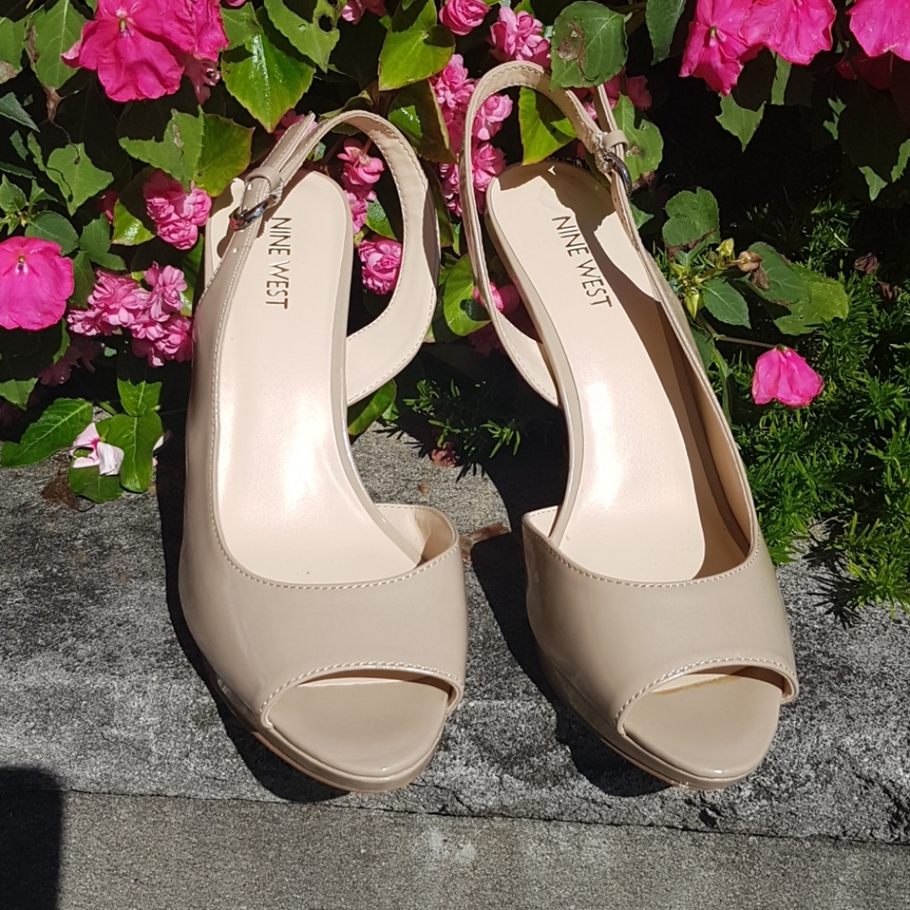 Nine West peep toe sandal sz.8M
